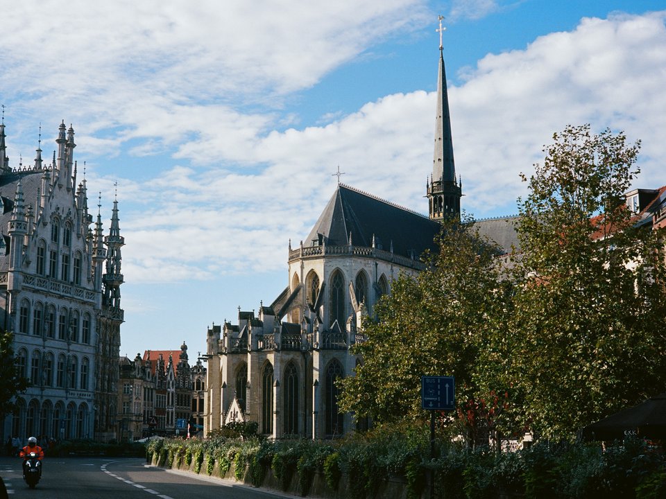 Leuven2 — 000121050019